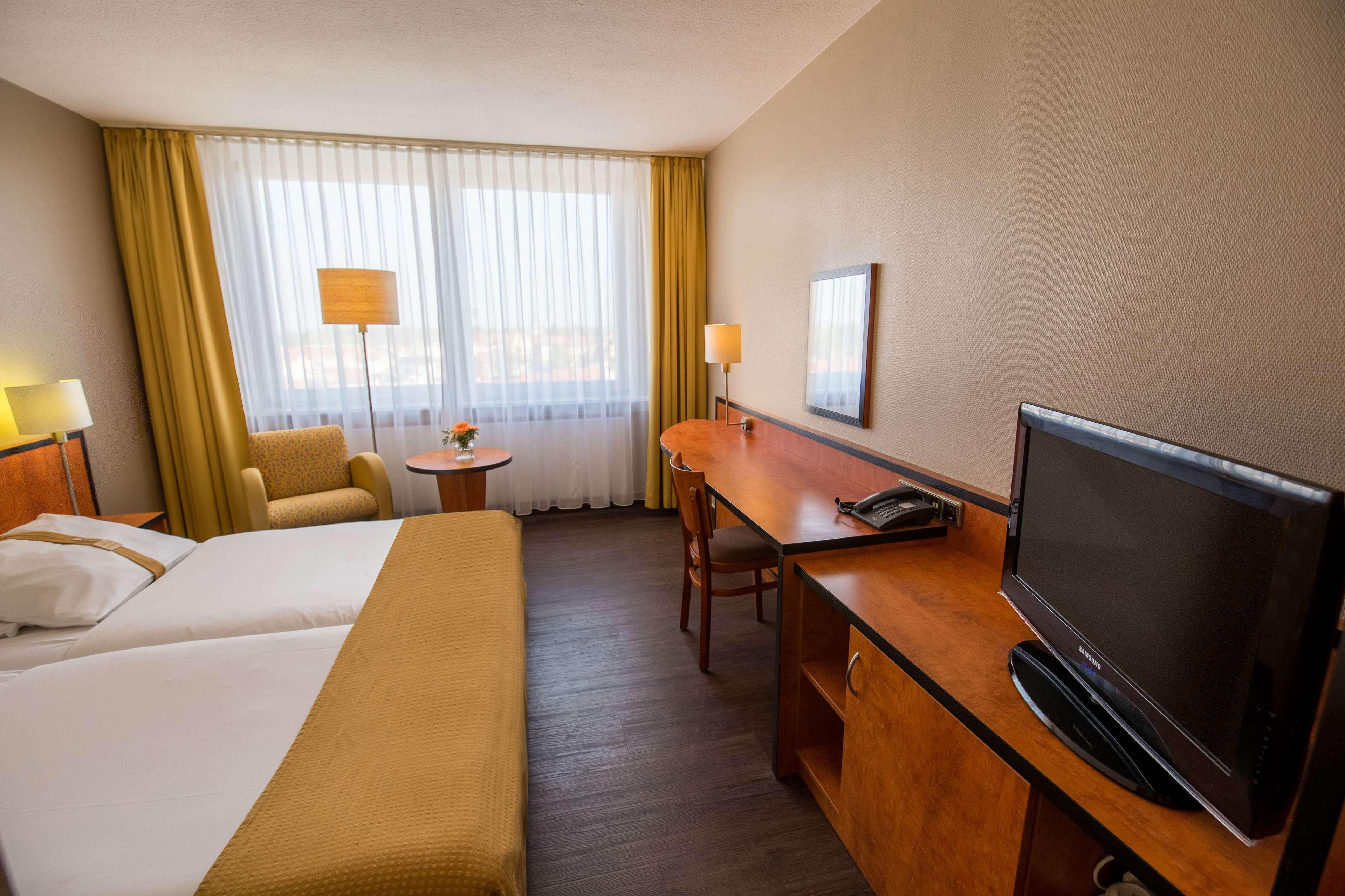 Best Western Plus Hotel Баутцен Экстерьер фото