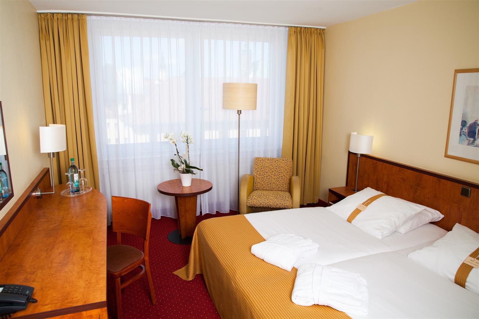 Best Western Plus Hotel Баутцен Экстерьер фото